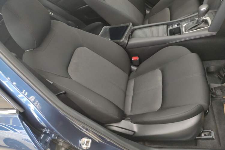 Used Mazda CX-4 2021 2.0L Automatic Two-Wheel Drive Blue Sky Dynamic Edition Right Front Seat