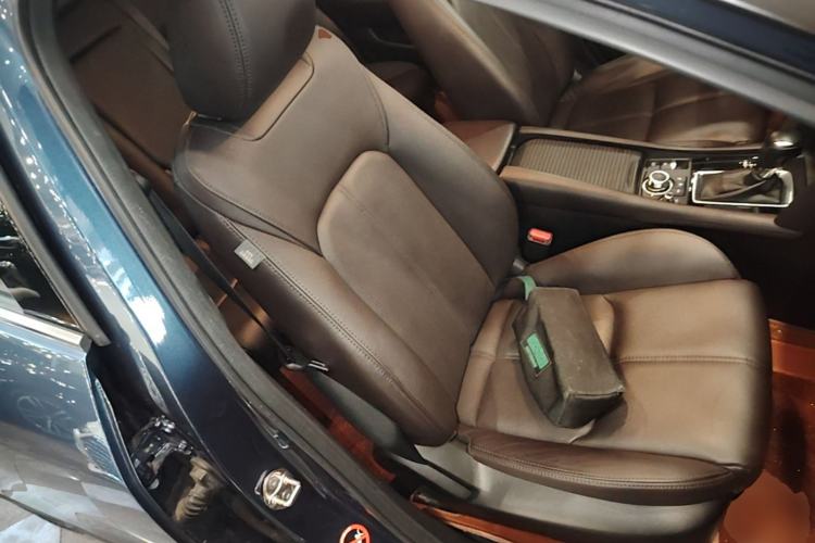 Used Mazda CX-4 2021 2.0L Automatic Two-Wheel Drive Blue Sky Luxury Edition Right Front Seat