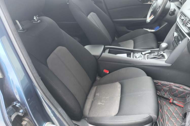 Used Mazda CX-4 2021 2.0L Automatic Two-Wheel Drive Blue Sky Exploration Edition Right Front Seat