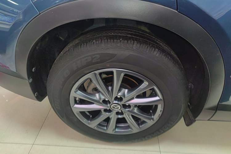 Used Mazda CX-4 2021 2.0L Automatic Two-Wheel Drive Blue Sky Exploration Edition Right Rear Wheel Hub
