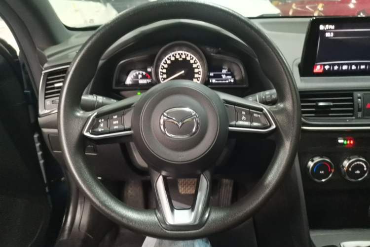 Used Mazda CX-4 2021 2.0L Automatic Two-Wheel Drive Blue Sky Dynamic Edition Steering Wheel