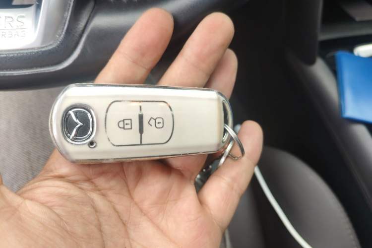 Used Mazda CX-4 2021 2.0L Automatic Two-Wheel Drive Blue Sky Luxury Edition Vehicle Key