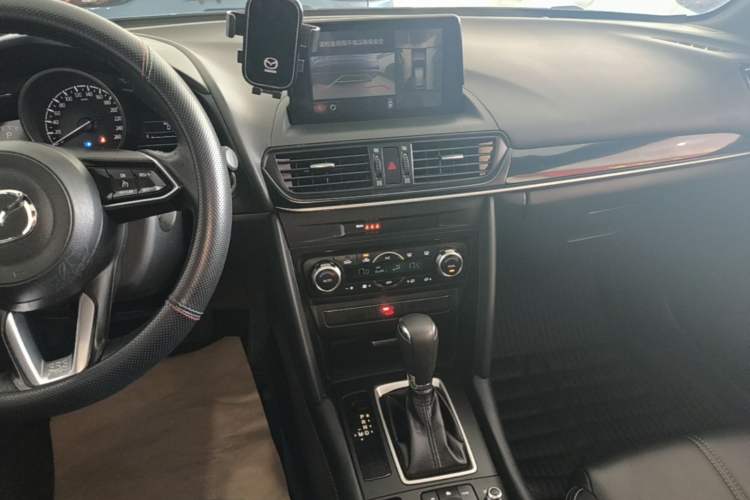 Used Mazda CX-4 2021 2.0L Automatic Two-Wheel Drive Blue Sky Exploration Edition Audio And AC Panel