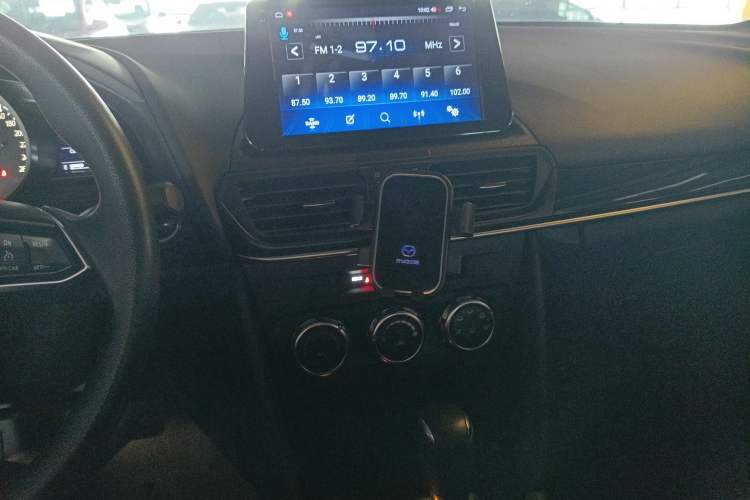 Used Mazda CX-4 2021 2.0L Automatic Two-Wheel Drive Blue Sky Dynamic Edition Audio And AC Panel