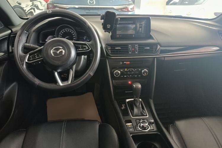 Used Mazda CX-4 2021 2.0L Automatic Two-Wheel Drive Blue Sky Exploration Edition Center Console