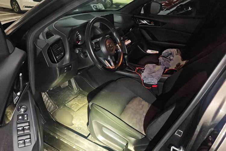 Used Mazda CX-4 2021 2.0L Automatic Two-Wheel Drive Blue Sky Dynamic Edition Driver Seat