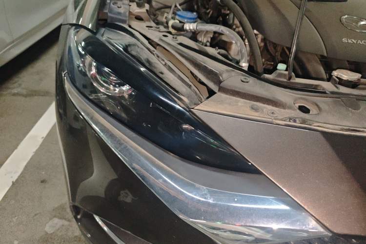 Used Mazda CX-4 2021 2.0L Automatic Two-Wheel Drive Blue Sky Dynamic Edition Right Front Headlight