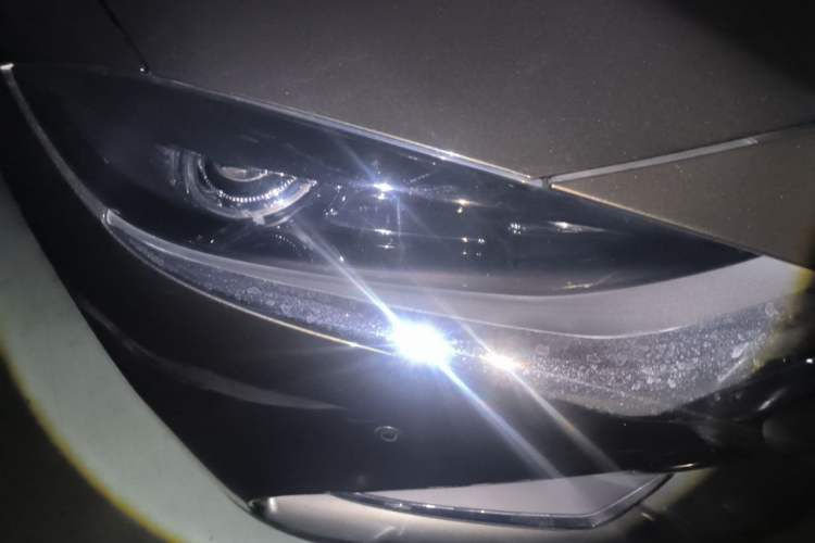 Used Mazda CX-4 2021 2.0L Automatic Two-Wheel Drive Blue Sky Luxury Edition Right Front Headlight