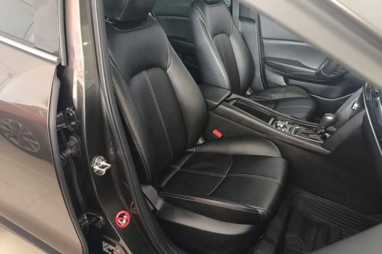 Used Mazda CX-4 2021 2.0L Automatic Two-Wheel Drive Blue Sky Exploration Edition Right Front Seat