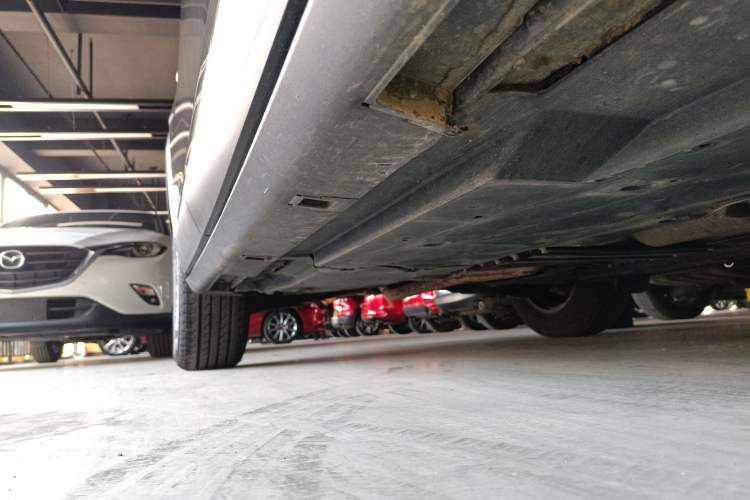 Used Mazda CX-4 2021 2.0L Automatic Two-Wheel Drive Blue Sky Dynamic Edition Right Side Sill