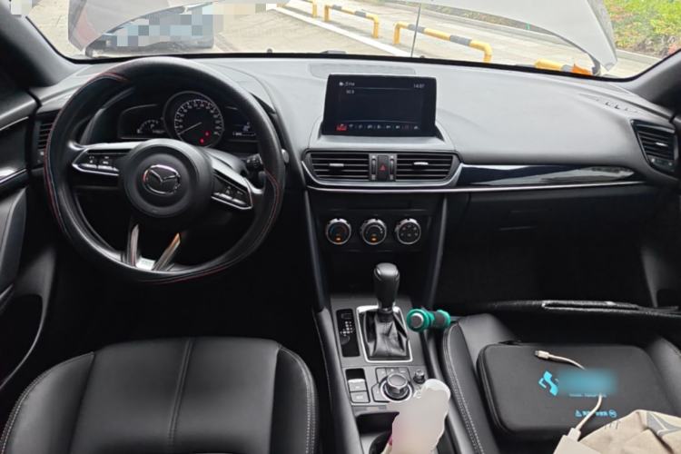Used Mazda CX-4 2021 2.0L Automatic Two-Wheel Drive Blue Sky Dynamic Edition Center Console
