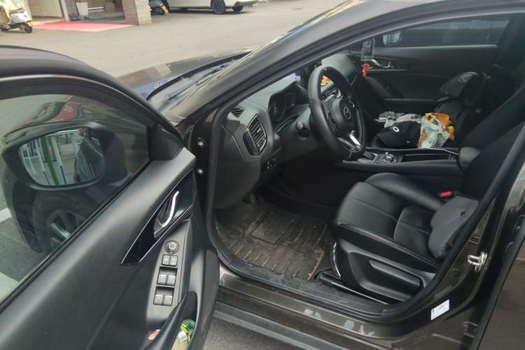 Used Mazda CX-4 2021 2.0L Automatic Two-Wheel Drive Blue Sky Exploration Edition Driver Seat