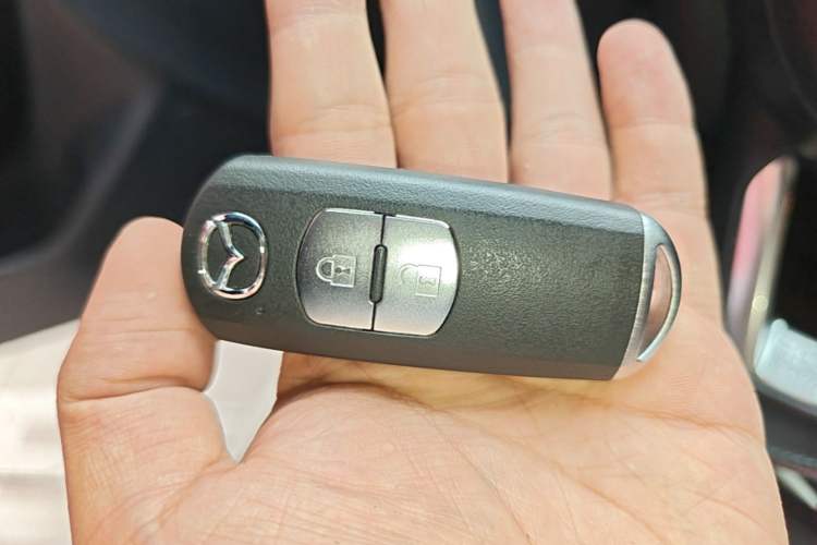 Used Mazda CX-4 2021 2.0L Automatic Two-Wheel Drive Blue Sky Dynamic Edition Vehicle Key