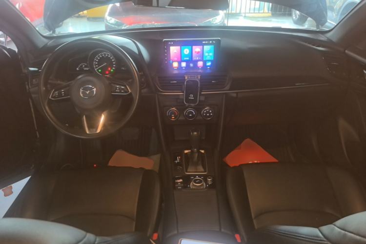 Used Mazda CX-4 2021 2.0L Automatic Two-Wheel Drive Blue Sky Dynamic Edition Center Console