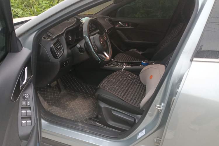Used Mazda CX-4 2021 2.0L Automatic Two-Wheel Drive Blue Sky Dynamic Edition Driver Seat