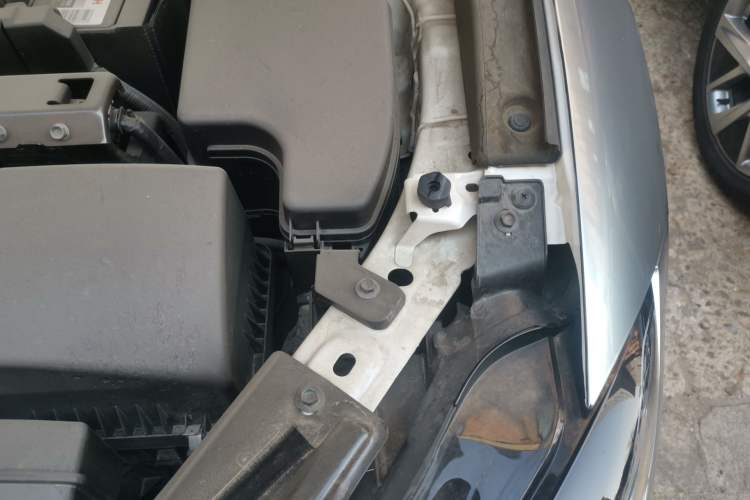Used Mazda CX-4 2021 2.0L Automatic Two-Wheel Drive Blue Sky Dynamic Edition Engine Bay Left