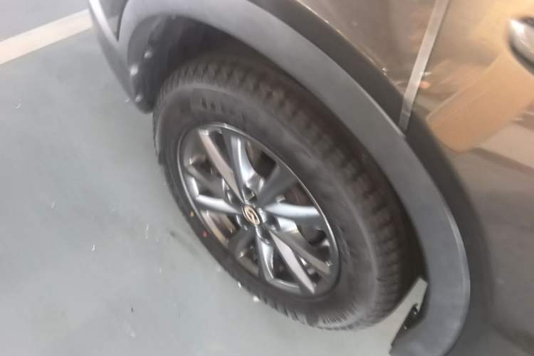 Used Mazda CX-4 2021 2.0L Automatic Two-Wheel Drive Blue Sky Dynamic Edition Right Rear Wheel Hub