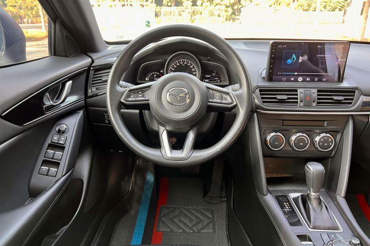 Used Mazda CX-4 2021 2.0L Automatic Two-Wheel Drive Blue Sky Dynamic Edition Steering Wheel