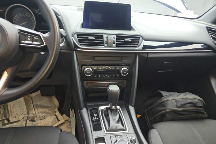 Used Mazda CX-4 2021 2.0L Automatic Two-Wheel Drive Blue Sky Exploration Edition Audio And AC Panel
