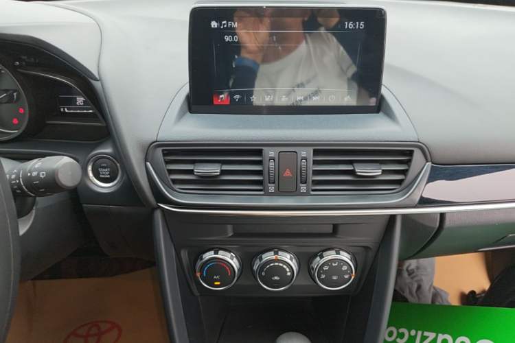 Used Mazda CX-4 2021 2.0L Automatic Two-Wheel Drive Blue Sky Dynamic Edition Audio And AC Panel