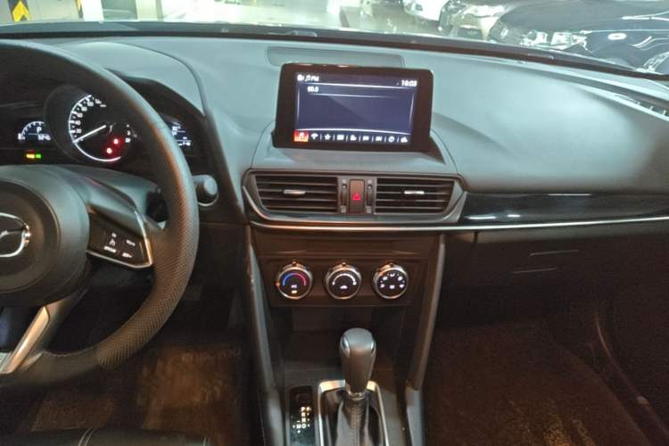 Used Mazda CX-4 2021 2.0L Automatic Two-Wheel Drive Blue Sky Dynamic Edition Audio And AC Panel