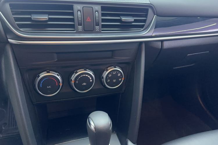 Used Mazda CX-4 2021 2.0L Automatic Two-Wheel Drive Blue Sky Dynamic Edition Audio And AC Panel