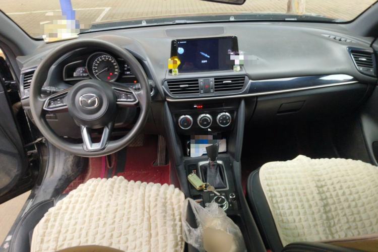 Used Mazda CX-4 2021 2.0L Automatic Two-Wheel Drive Blue Sky Dynamic Edition Center Console