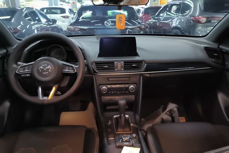 Used Mazda CX-4 2021 2.0L Automatic Two-Wheel Drive Blue Sky Exploration Edition Center Console