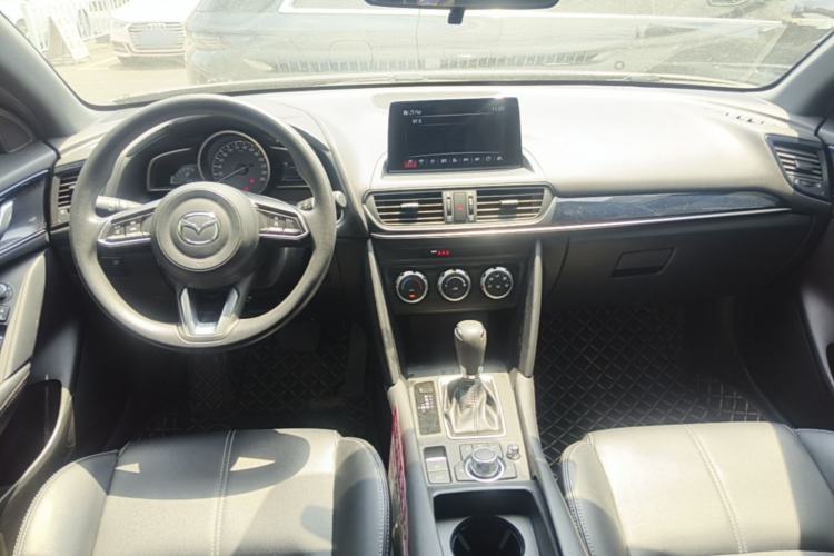 Used Mazda CX-4 2021 2.0L Automatic Two-Wheel Drive Blue Sky Dynamic Edition Center Console