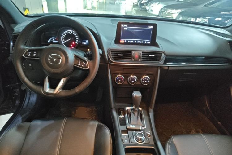 Used Mazda CX-4 2021 2.0L Automatic Two-Wheel Drive Blue Sky Dynamic Edition Center Console