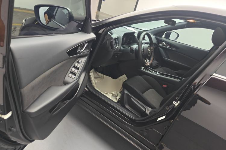 Used Mazda CX-4 2021 2.0L Automatic Two-Wheel Drive Blue Sky Exploration Edition Driver Seat