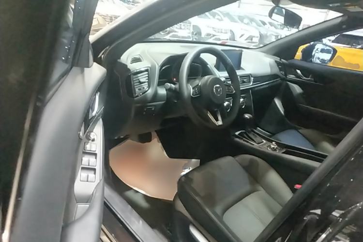 Used Mazda CX-4 2021 2.0L Automatic Two-Wheel Drive Blue Sky Dynamic Edition Driver Seat