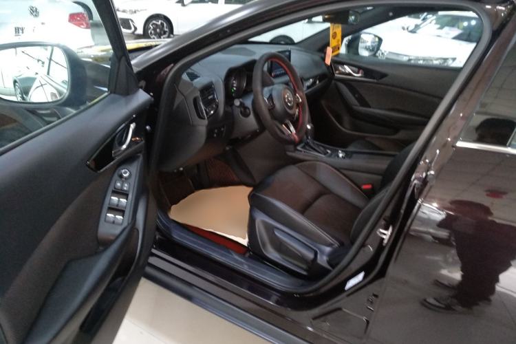 Used Mazda CX-4 2021 2.0L Automatic Two-Wheel Drive Blue Sky Dynamic Edition Driver Seat