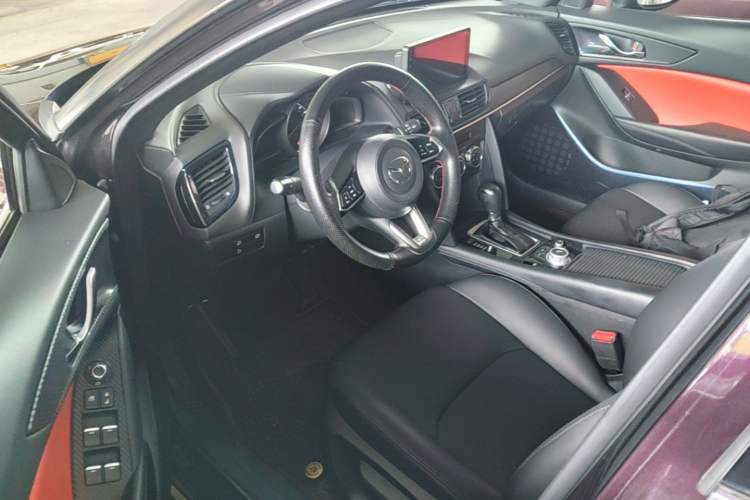 Used Mazda CX-4 2021 2.0L Automatic Two-Wheel Drive Blue Sky Dynamic Edition Driver Seat
