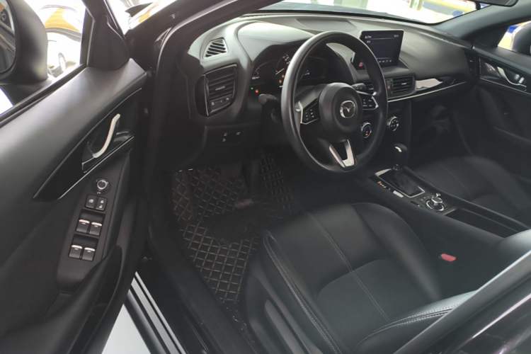 Used Mazda CX-4 2021 2.0L Automatic Two-Wheel Drive Blue Sky Dynamic Edition Driver Seat