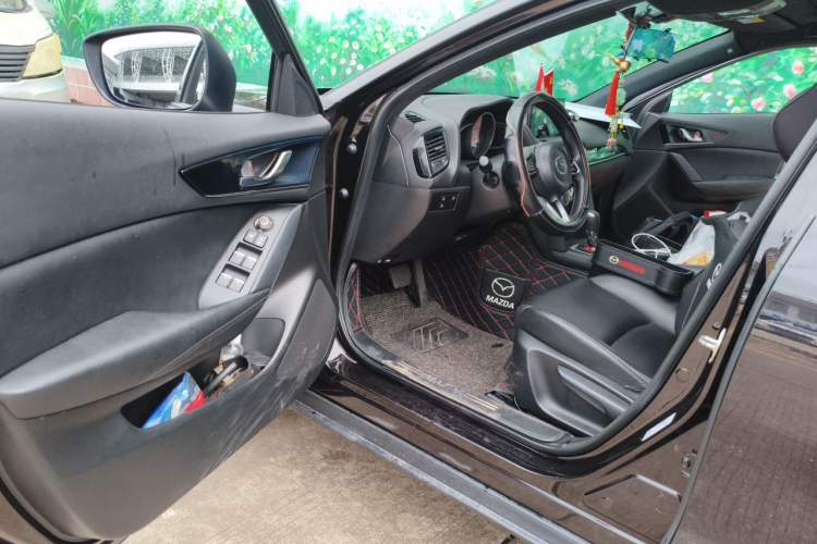 Used Mazda CX-4 2021 2.0L Automatic Two-Wheel Drive Blue Sky Dynamic Edition Driver Seat