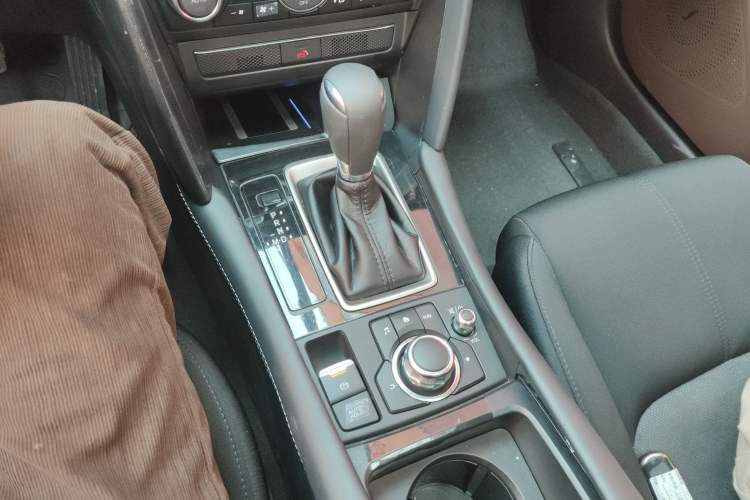 Used Mazda CX-4 2021 2.0L Automatic Two-Wheel Drive Blue Sky Exploration Edition Gear Lever