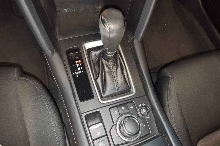 Used Mazda CX-4 2021 2.0L Automatic Two-Wheel Drive Blue Sky Dynamic Edition Gear Lever