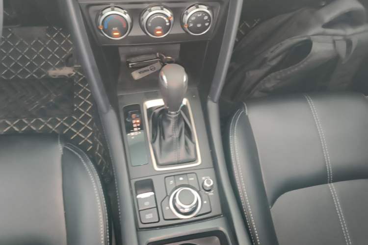 Used Mazda CX-4 2021 2.0L Automatic Two-Wheel Drive Blue Sky Dynamic Edition Gear Lever