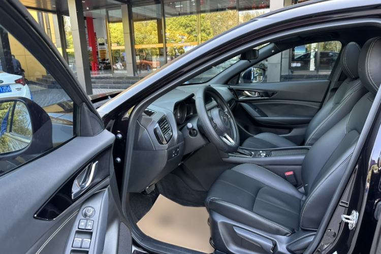 Used Mazda CX-4 2021 2.0L Automatic Two-Wheel Drive Blue Sky Exploration Edition Interior 2