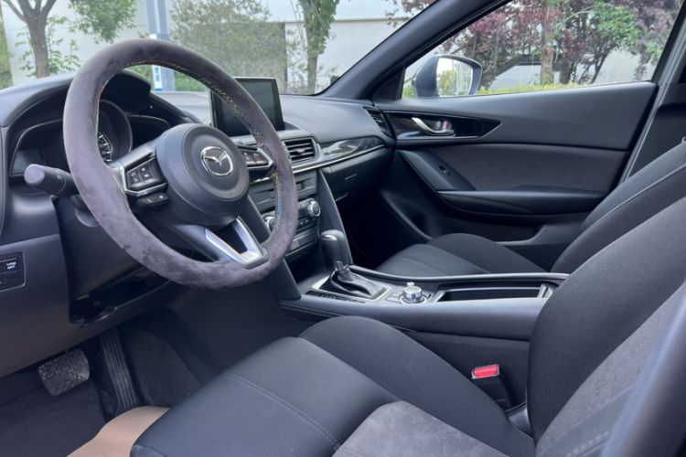 Used Mazda CX-4 2021 2.0L Automatic Two-Wheel Drive Blue Sky Exploration Edition Interior 5