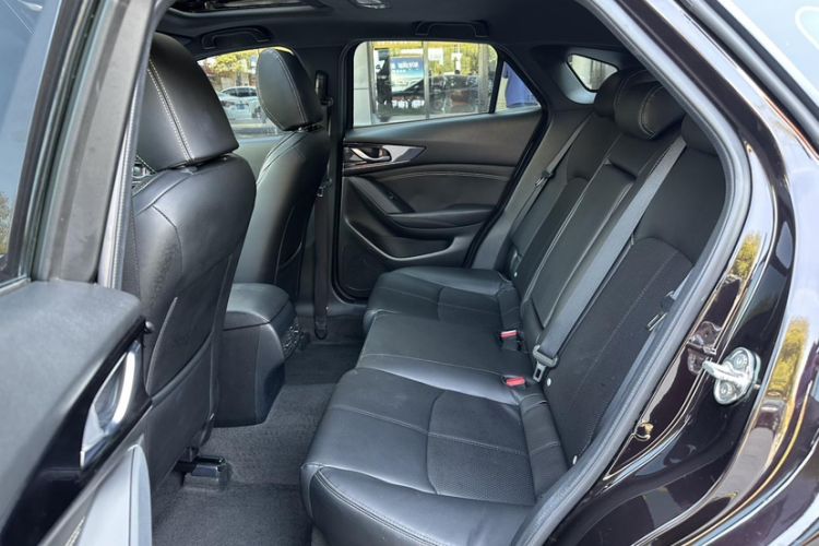 Used Mazda CX-4 2021 2.0L Automatic Two-Wheel Drive Blue Sky Exploration Edition Interior 7