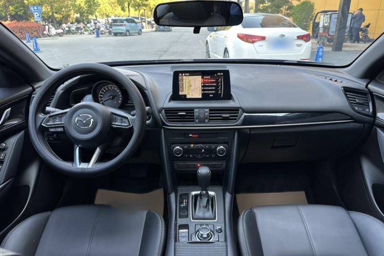Used Mazda CX-4 2021 2.0L Automatic Two-Wheel Drive Blue Sky Exploration Edition Interior 8
