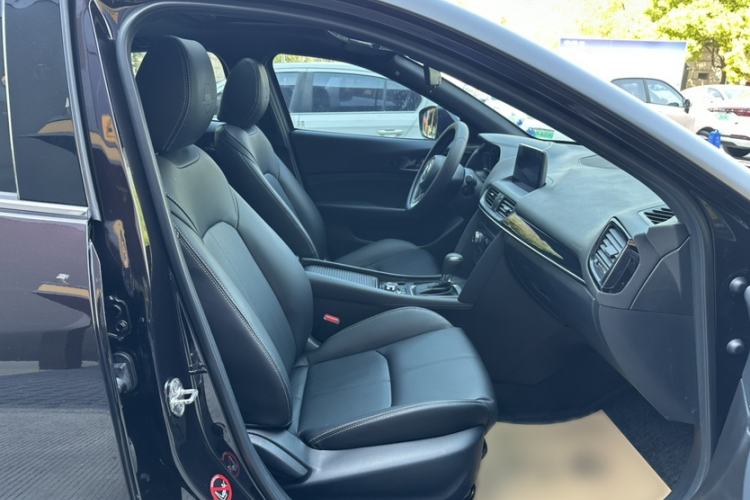 Used Mazda CX-4 2021 2.0L Automatic Two-Wheel Drive Blue Sky Exploration Edition Interior 9
