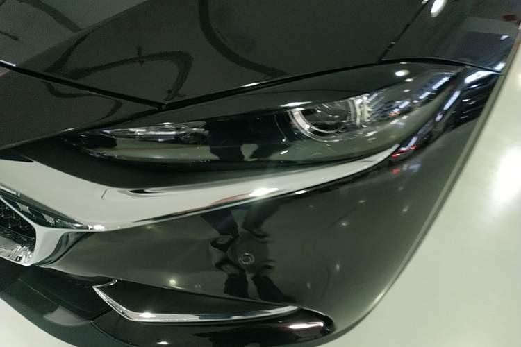 Used Mazda CX-4 2021 2.0L Automatic Two-Wheel Drive Blue Sky Exploration Edition Left Front Headlight