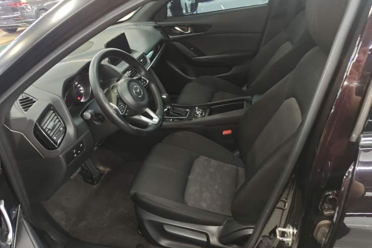 Used Mazda CX-4 2021 2.0L Automatic Two-Wheel Drive Blue Sky Exploration Edition Left Front Seat