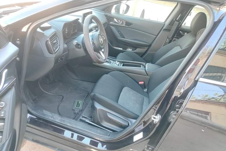Used Mazda CX-4 2021 2.0L Automatic Two-Wheel Drive Blue Sky Exploration Edition Left Front Seat