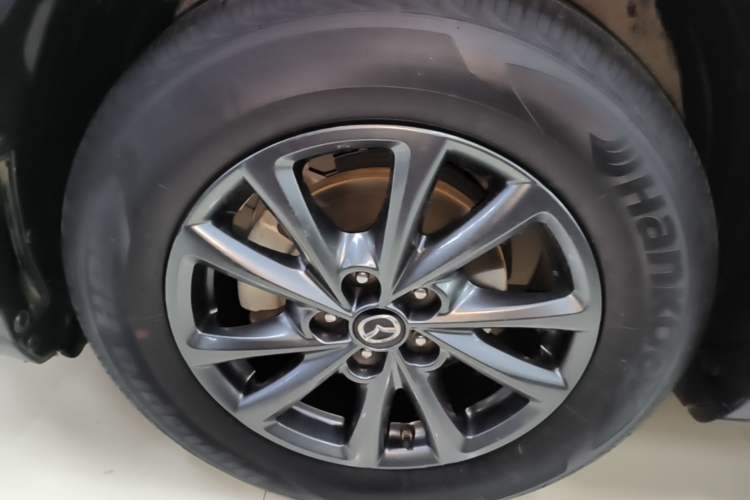 Used Mazda CX-4 2021 2.0L Automatic Two-Wheel Drive Blue Sky Exploration Edition Left Front Wheel Hub