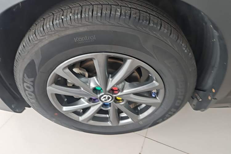Used Mazda CX-4 2021 2.0L Automatic Two-Wheel Drive Blue Sky Dynamic Edition Left Front Wheel Hub