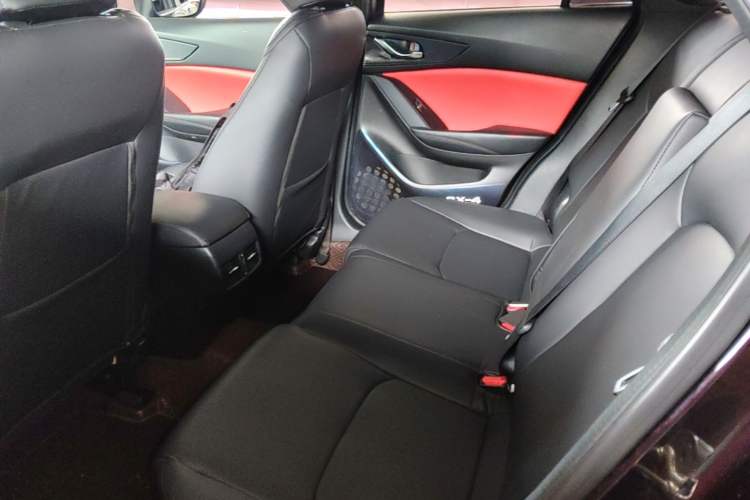 Used Mazda CX-4 2021 2.0L Automatic Two-Wheel Drive Blue Sky Dynamic Edition Left Rear Seat